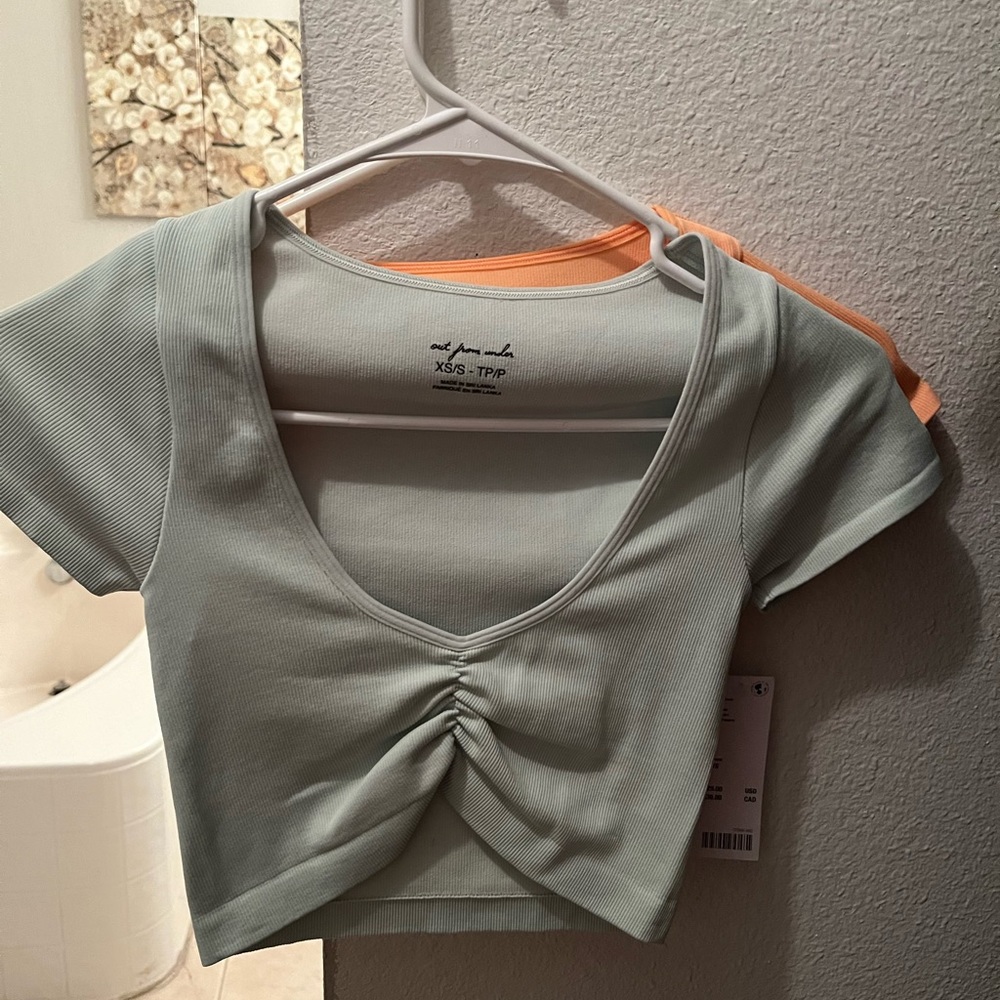 🔥 Urban outfitters crop tops 🔥